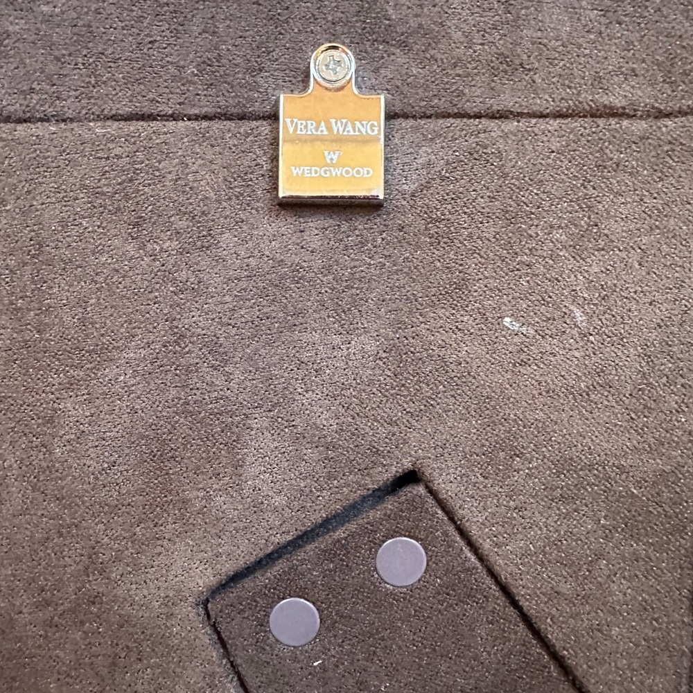Vera Wang 5” x 7” picture frame NWT - Picture 3 of 3